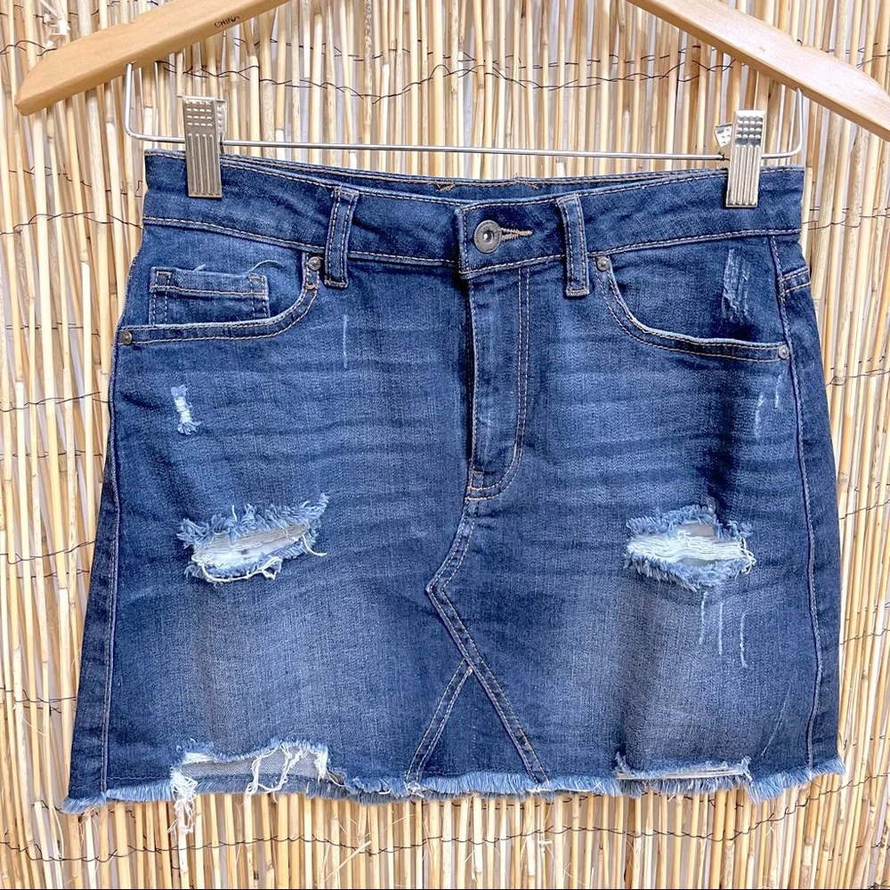 NWOT Wax Jean Distressed Mini Denim Skirt Size Small - Picture 1 of 6